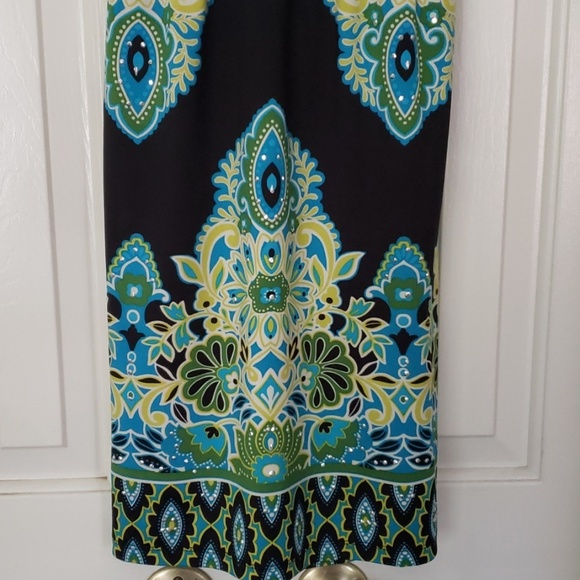 Dress - Picture 4 of 4